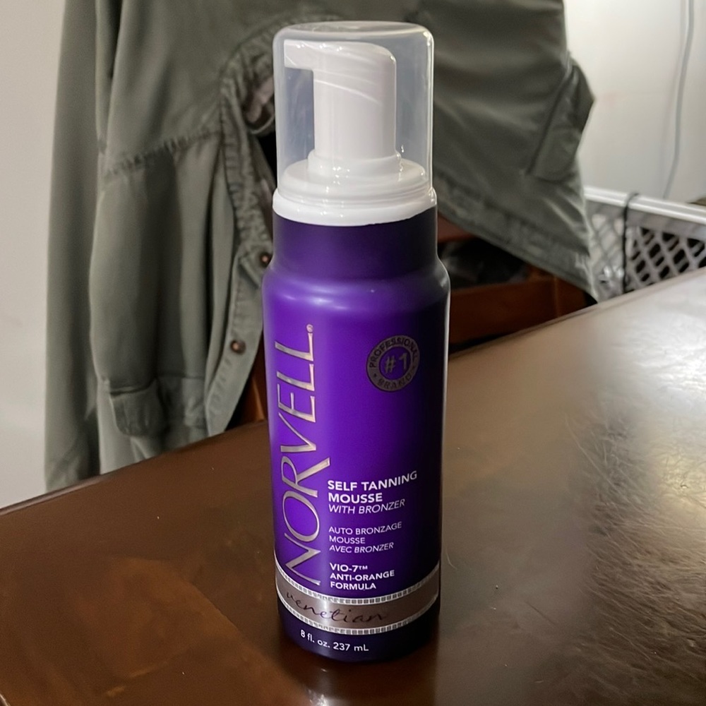 Norvell Self Tanning Mousse with Bronzer Venetian & Applicator Mitt